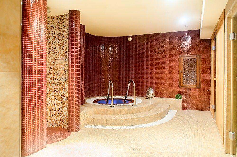 Hotel Nh Poznan Bagian luar foto