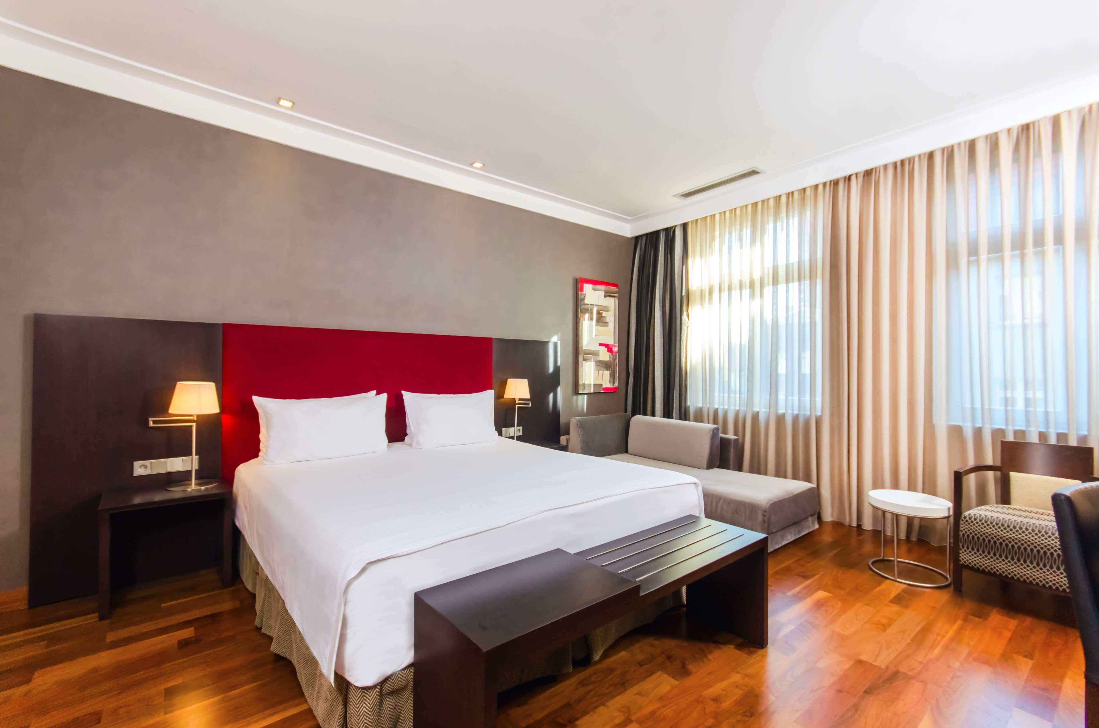 Hotel Nh Poznan Bagian luar foto