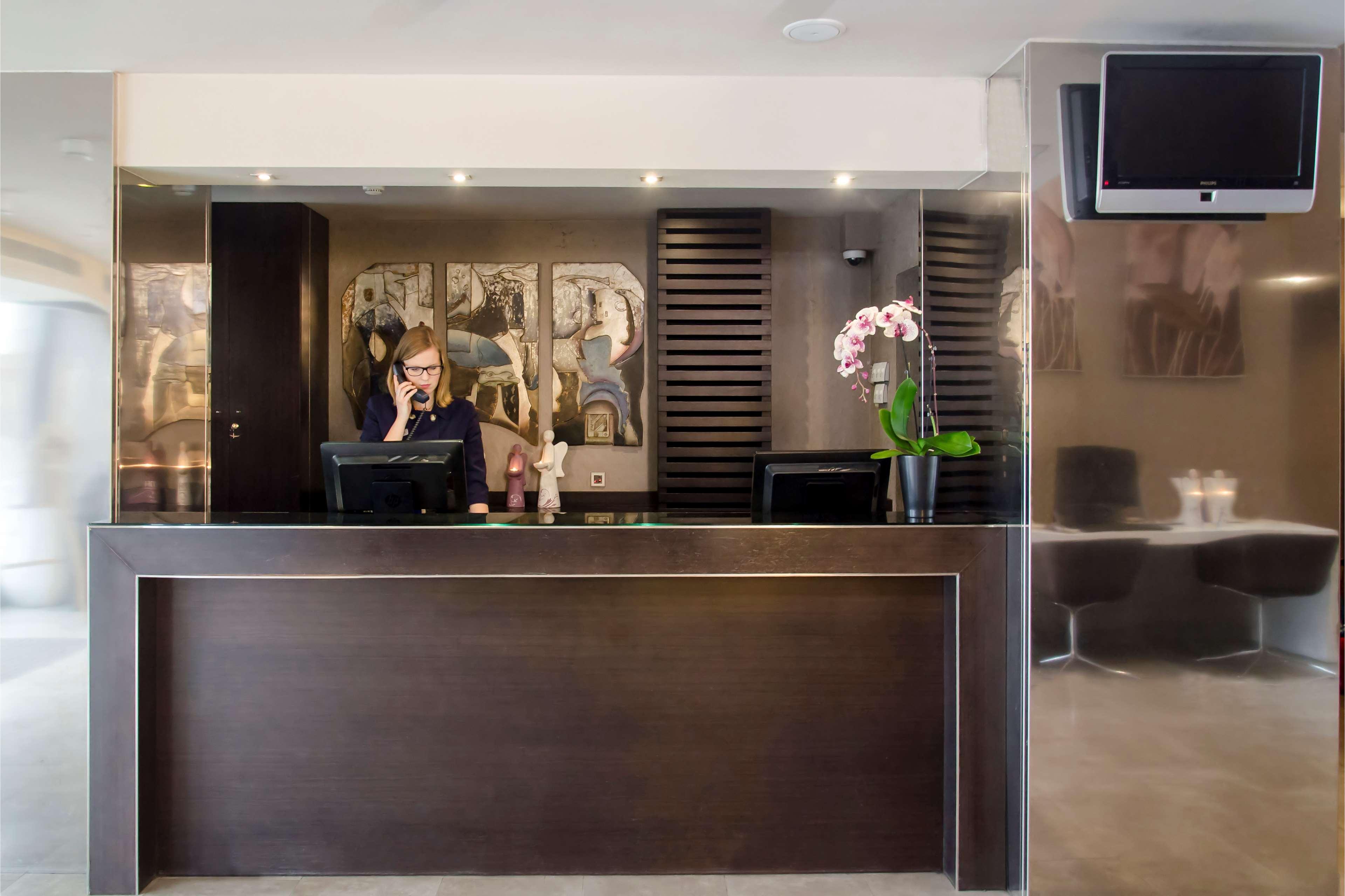Hotel Nh Poznan Bagian luar foto