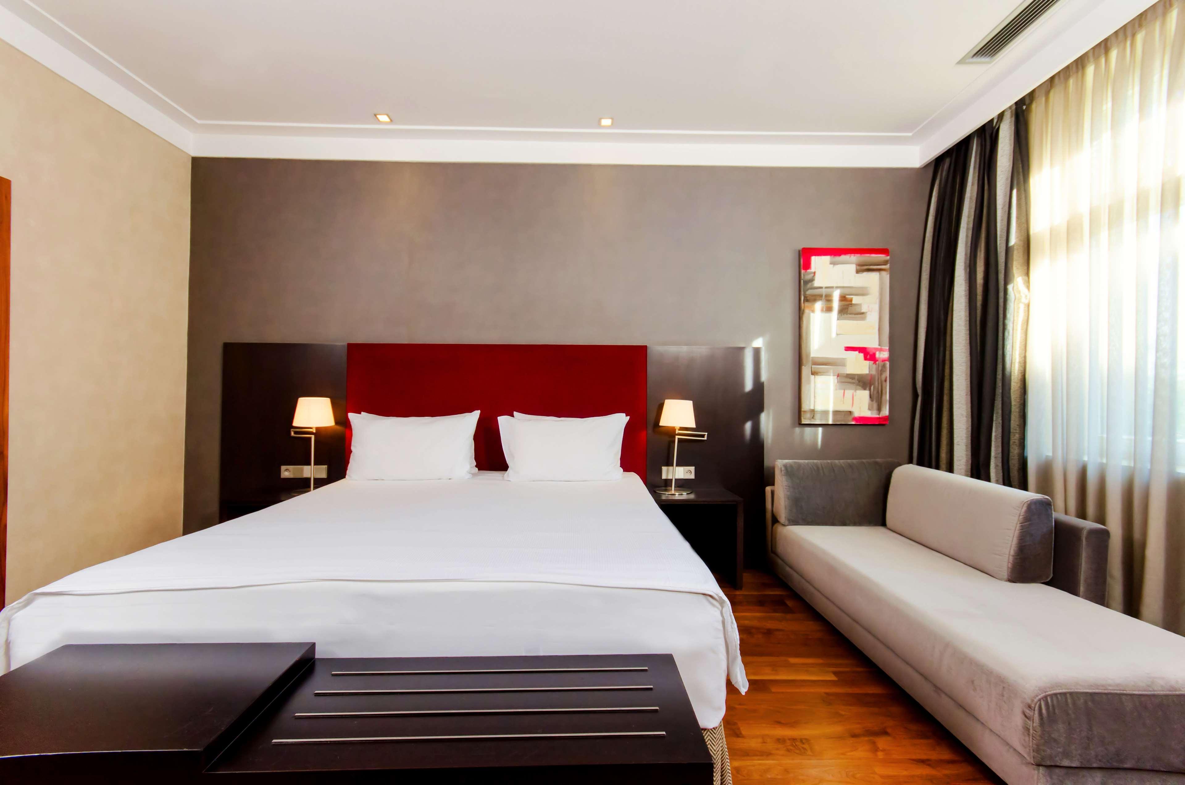 Hotel Nh Poznan Bagian luar foto