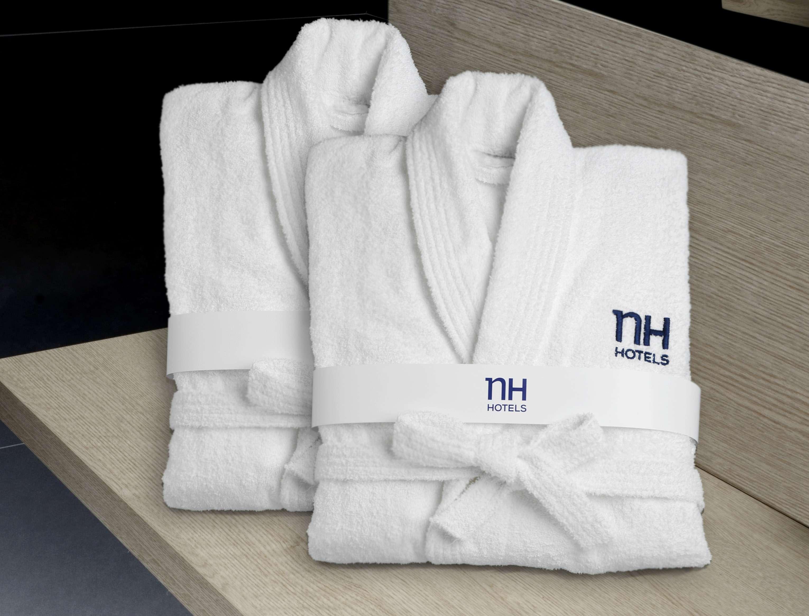 Hotel Nh Poznan Bagian luar foto