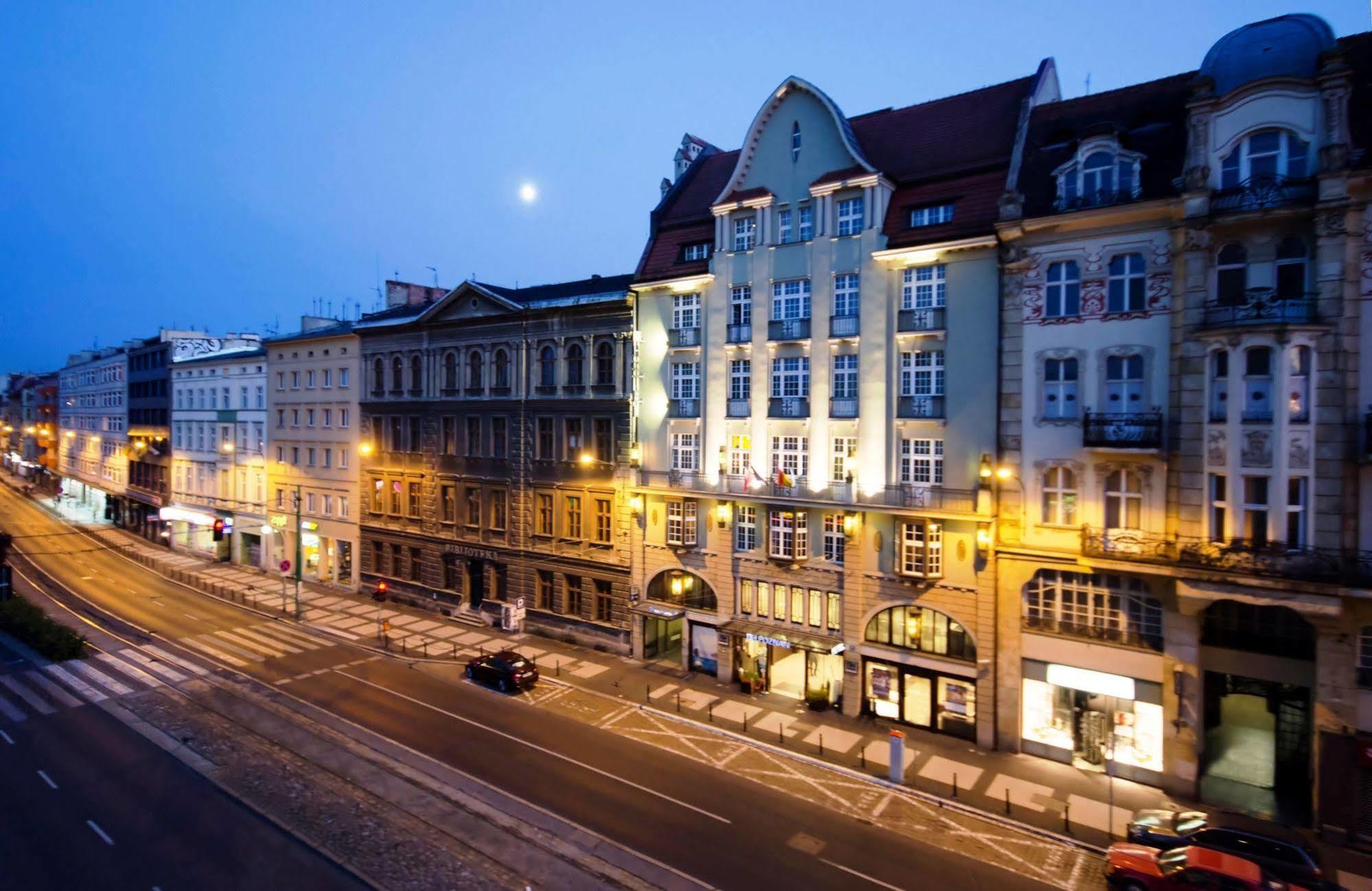 Hotel Nh Poznan Bagian luar foto